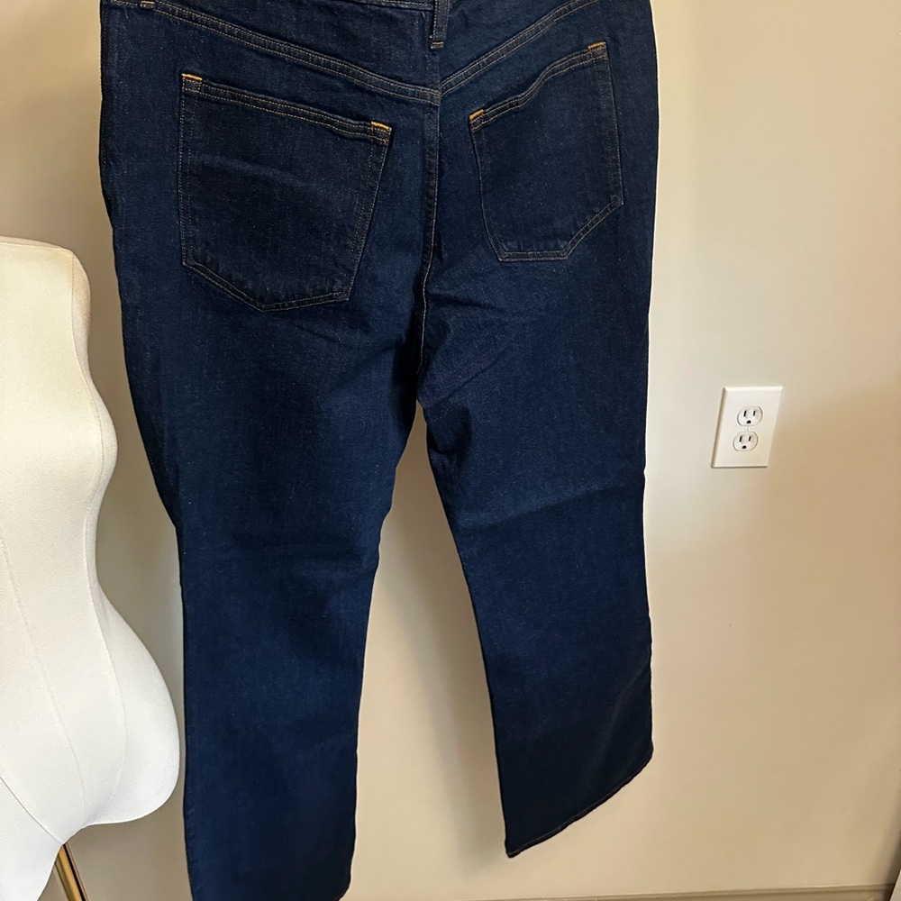 Abercrombie & Fitch Men’s Dark Blue Straight-Leg Jeans - Picture 4 of 4